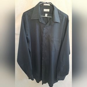 Mens Van Heusen Black Button Down Dress Shirt